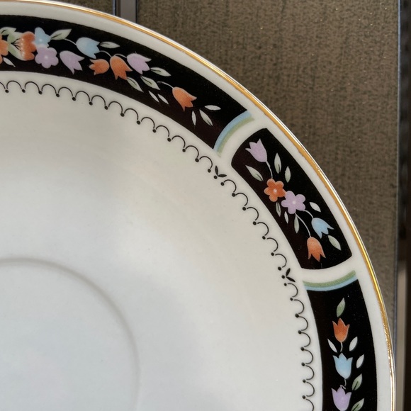 VINTAGE SILVERIE CHINA COFFEE TEA CUP AND SAUCER SET!! - Picture 6 of 8